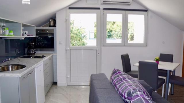 Apartman Zora Trogir Exterior foto